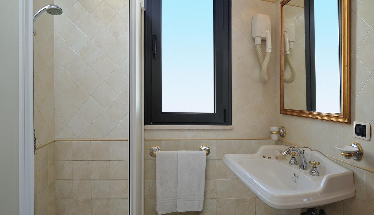 Hotel Bridge Bellaria-Igea Marina Zewnętrze zdjęcie