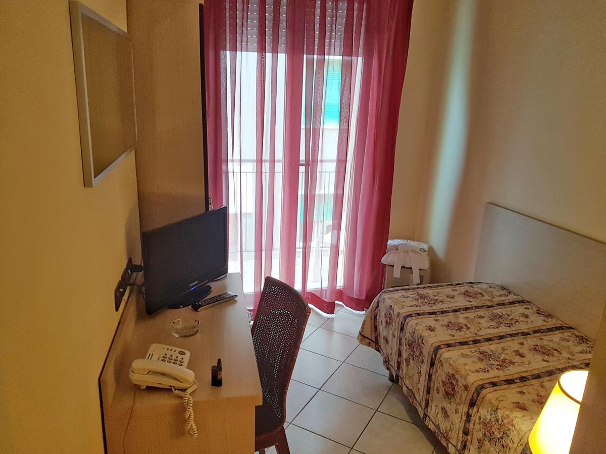 Hotel Bridge Bellaria-Igea Marina Zewnętrze zdjęcie